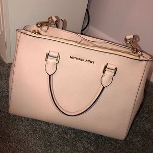 SOLD!!! Michael Kors Handbag w/ Long strap